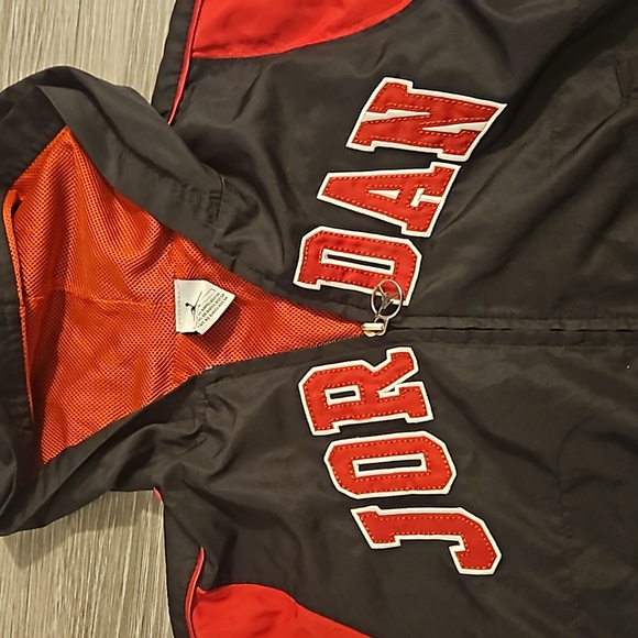Jordan Jacket - Picture 2 of 5